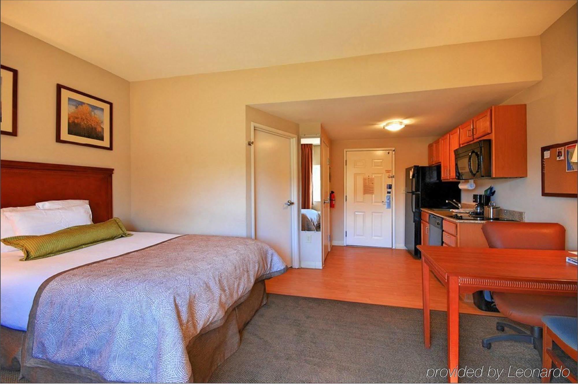 Candlewood Suites Pearl By Ihg Exterior foto